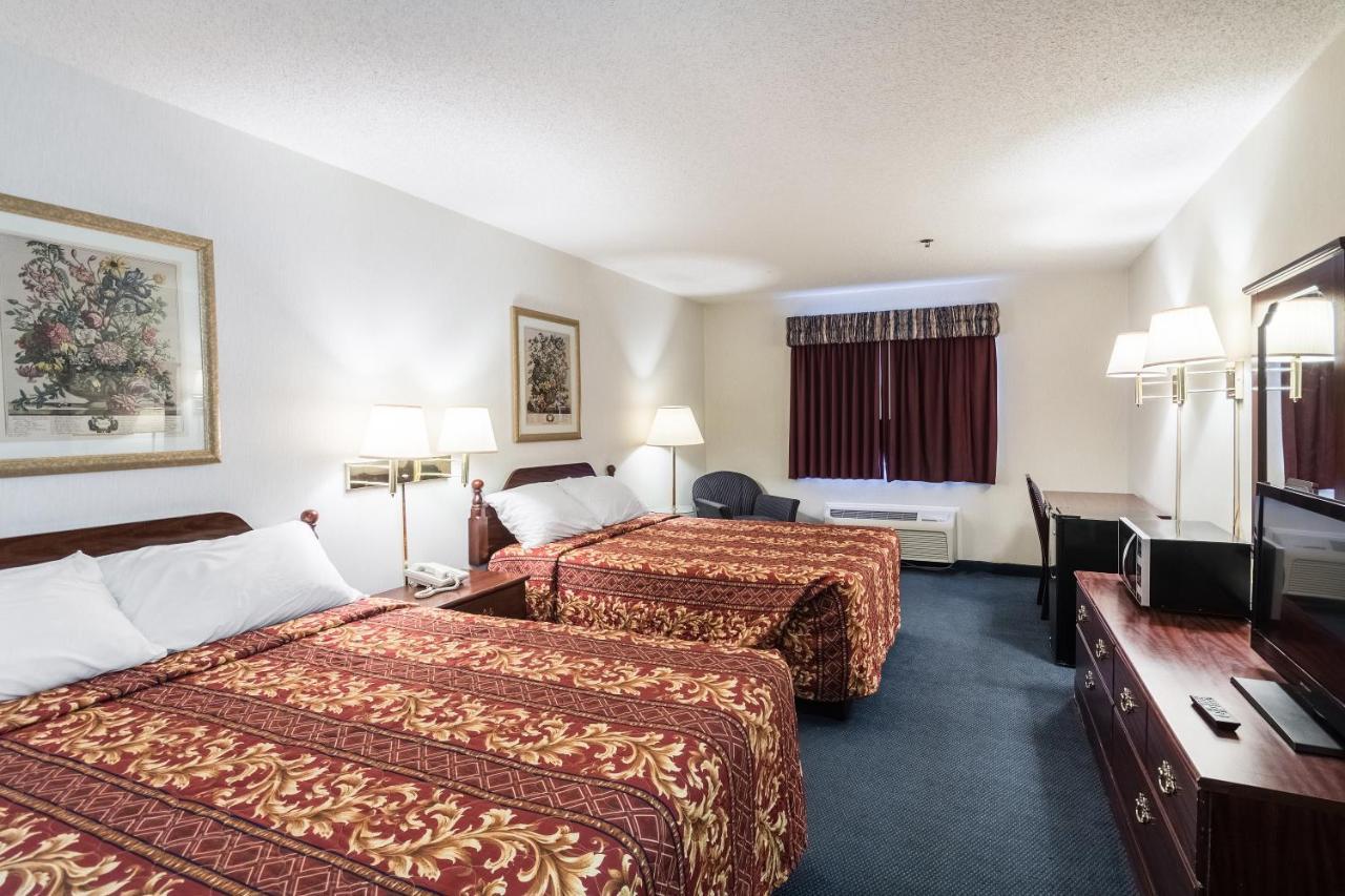 Quality Express Inn & Suites Mineral Wells ภายนอก รูปภาพ