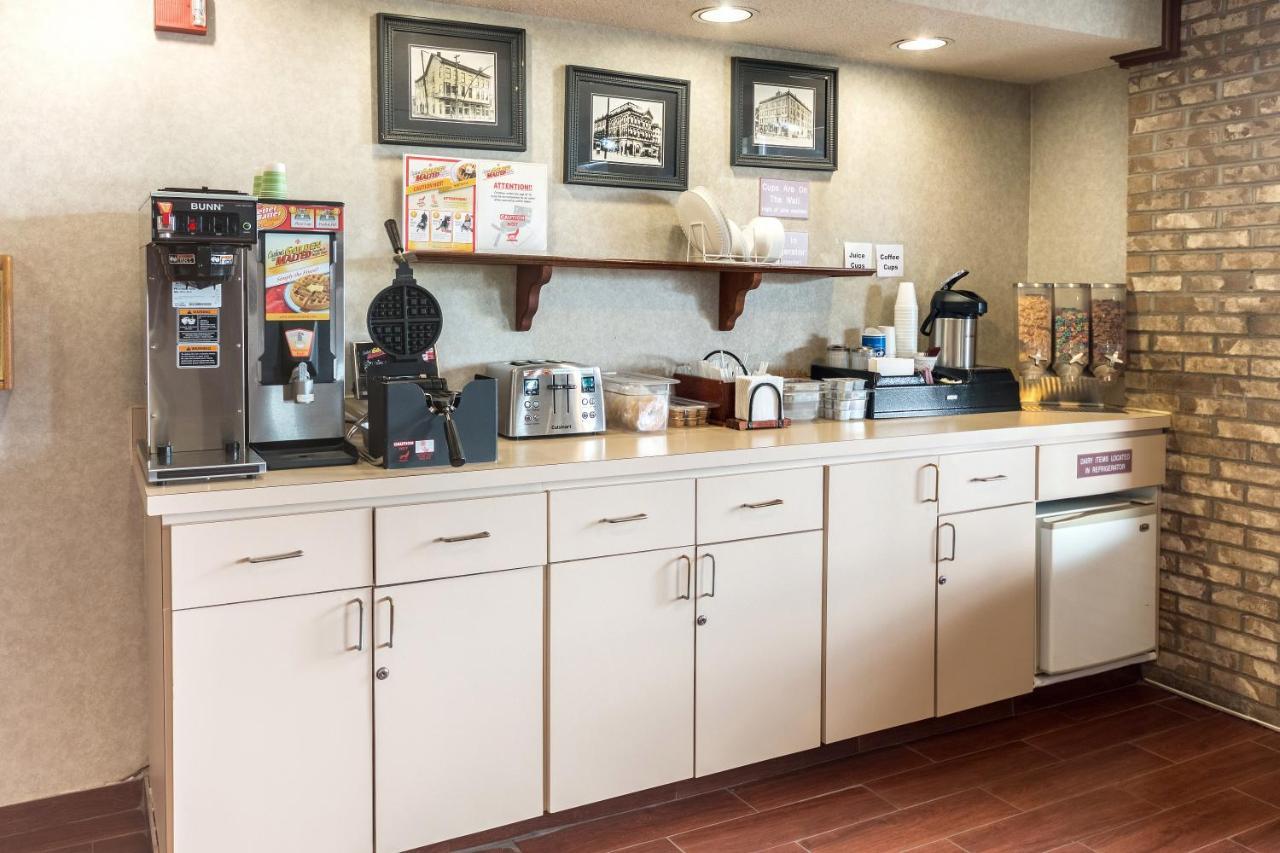 Quality Express Inn & Suites Mineral Wells ภายนอก รูปภาพ