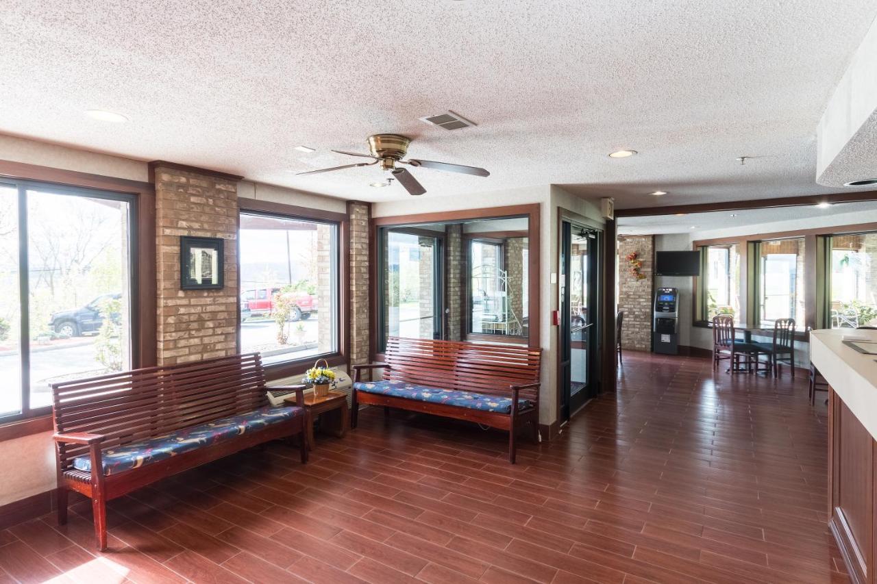 Quality Express Inn & Suites Mineral Wells ภายนอก รูปภาพ
